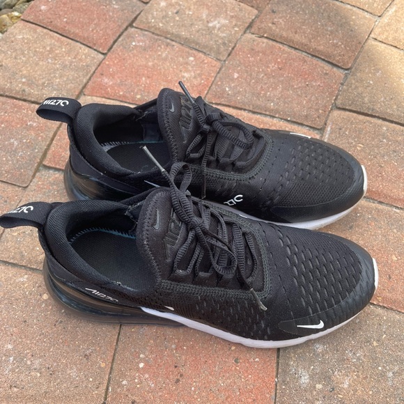 Nike Air Max 270 Black White Athletic Sneakers Size 8 Men - Picture 3 of 8